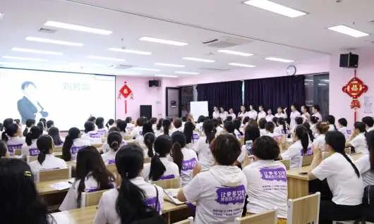 想加盟家政公司，這六大關(guān)鍵問(wèn)題你必須要知道